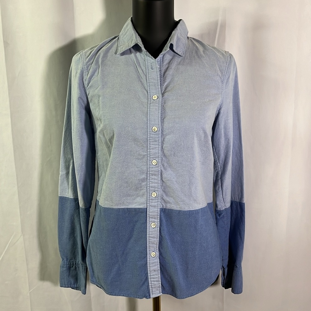 🛍 6 for $35 • J. Crew Blue Colorblock Cotton Boy Fit Button Down Oxford Shirt